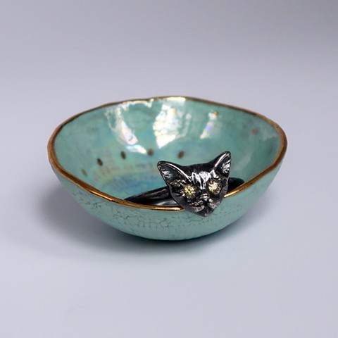 Small turquoise bowl with black cat ring