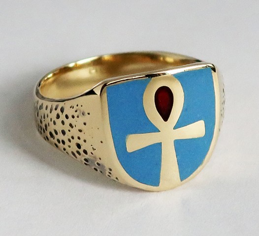 Yellow gold, glass enameled and ring
