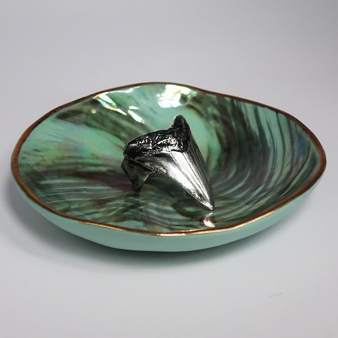 Lagoon porcelain dish & silver mega tooth ring