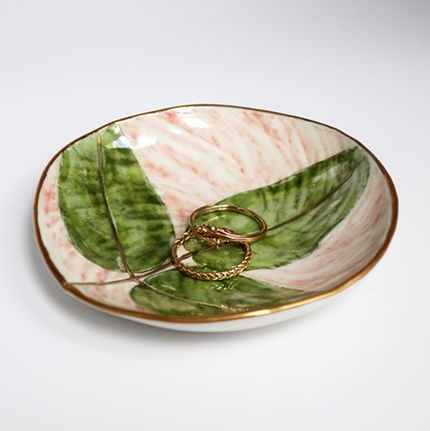 Leaf dish with gold braid & gold twig ring