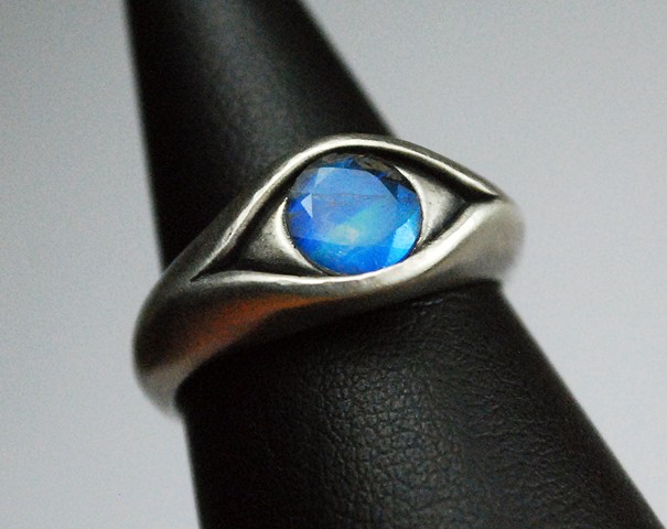 Blind Seer Witch Eye Ring