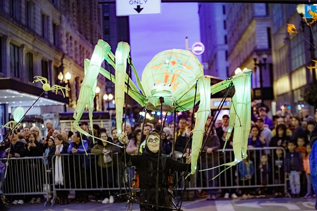 Giant Glowing Spider Parade Puppet