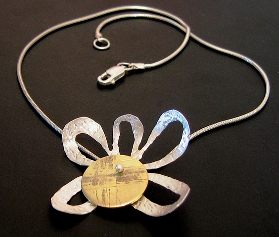 Kinetic flower