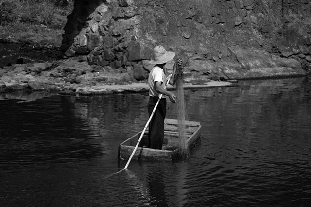 Man in a boat - Hunan