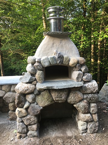 Outdoor wood fired pizza oven