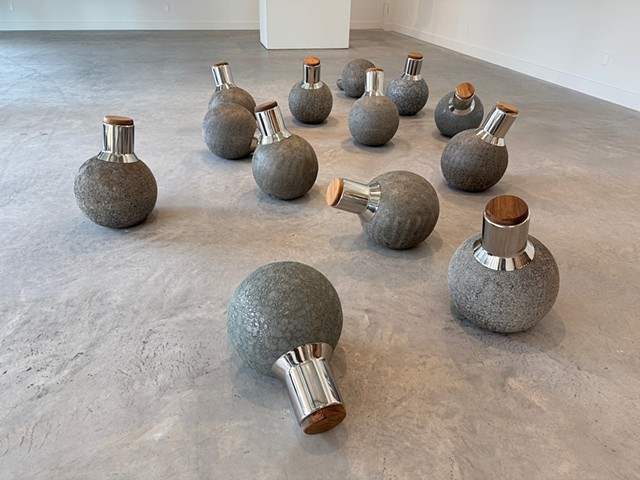 LEE HOAG