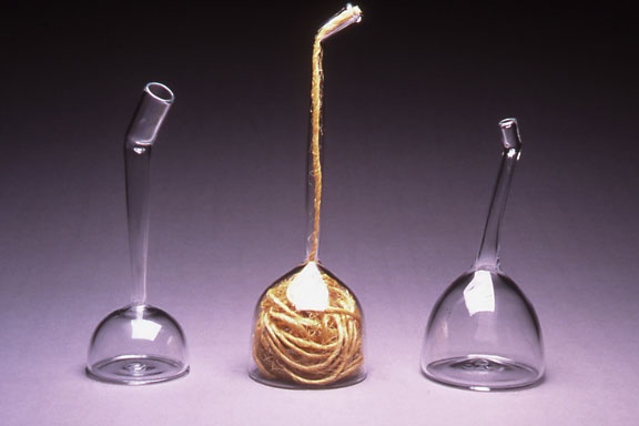 Oil Can Gestures in Glass
