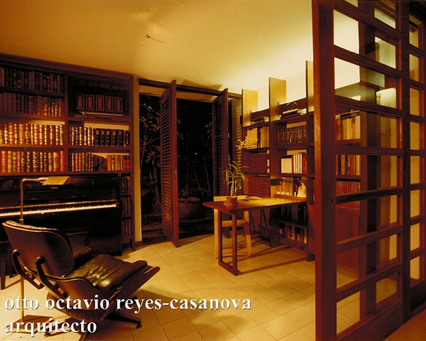 Residencia Reyes Veray. 1982