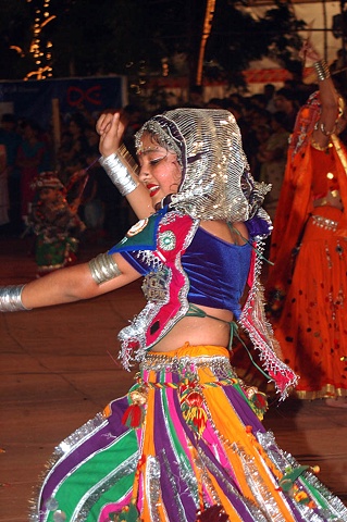 Mumbai dancer