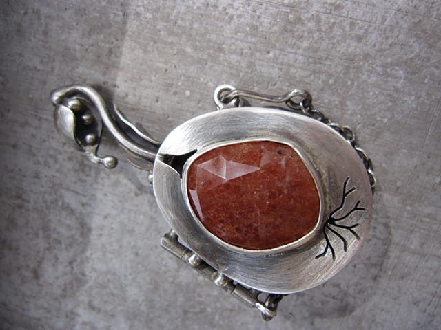 Perfume Locket pin/pendant with Sunstone