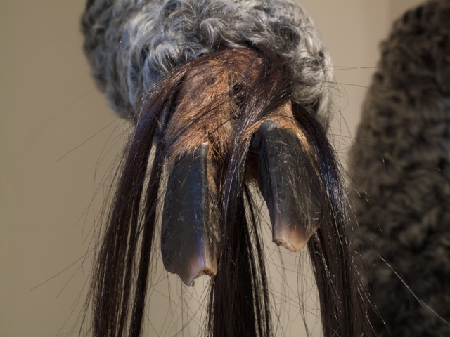 Alma, detail: hoof