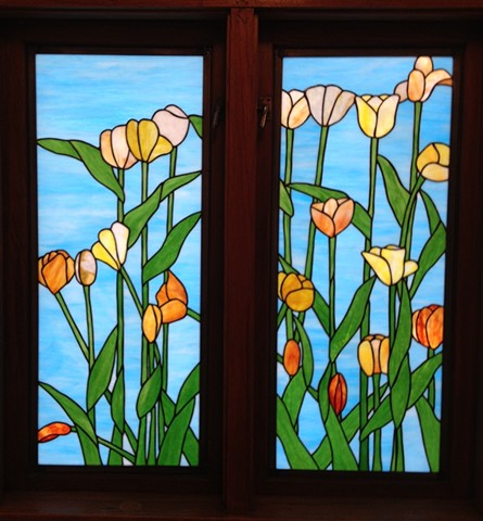 Tulips bathroom windows