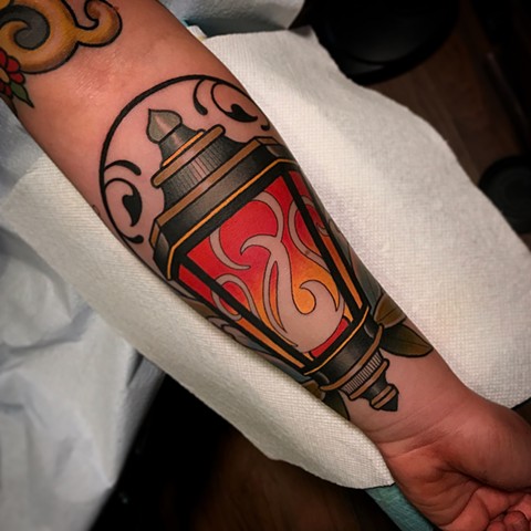 lantern tattoo by dave wah at stay humble tattoo company in baltimore maryland the best tattoo shop and artist in baltimore maryland