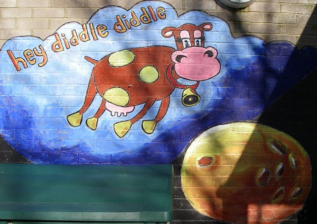 Mural 'Hey Diddle Diddle'