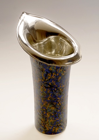 eglomise, Reverse painting on glass, gildedglass, "Blue Lily" glass vase by Jan Maitland, White Gold Leaf, Hand Painted, verre églomisé, janmaitland.com