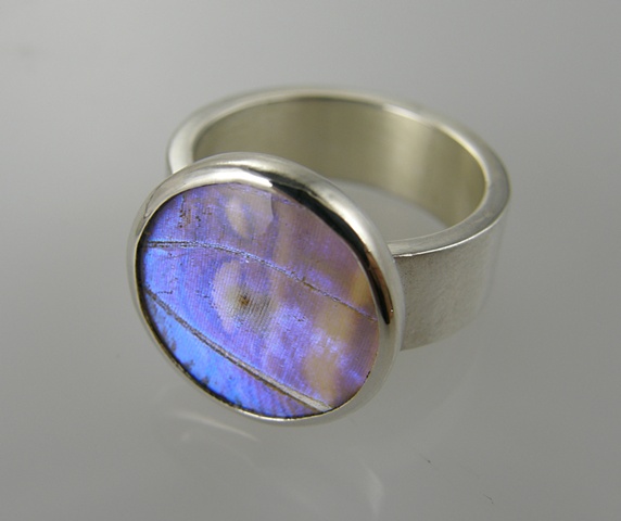 'Ethereal', Ring