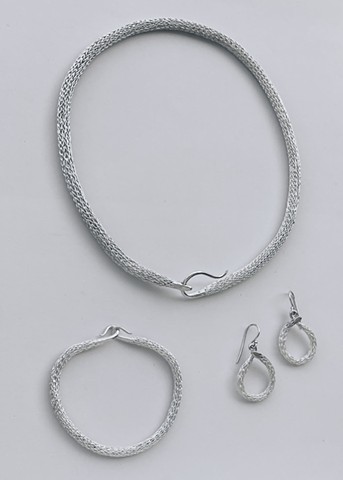 Jörmungandr, Parure of necklace, bracelet, earrings