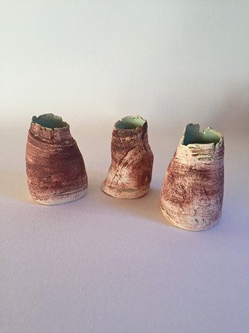 3 small red and green pots- £100