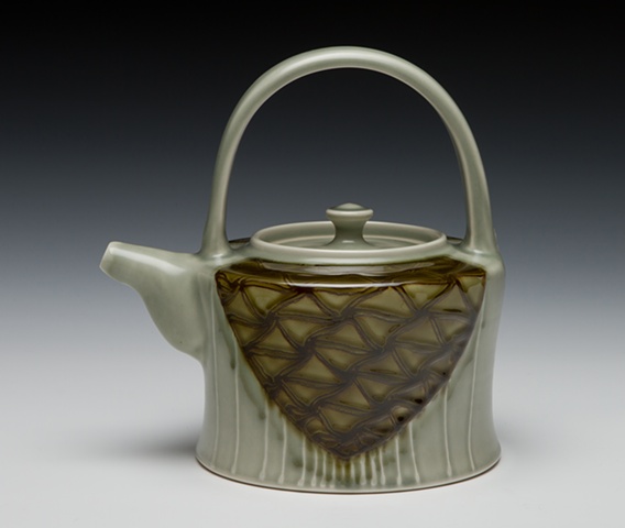 teapot with overhead handle avocado