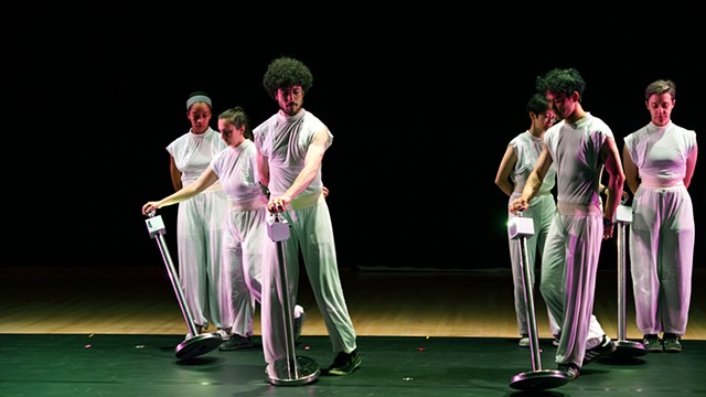 Ginger Krebs, performance