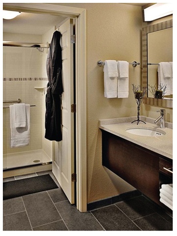 Staybridge Suites: Bathroom