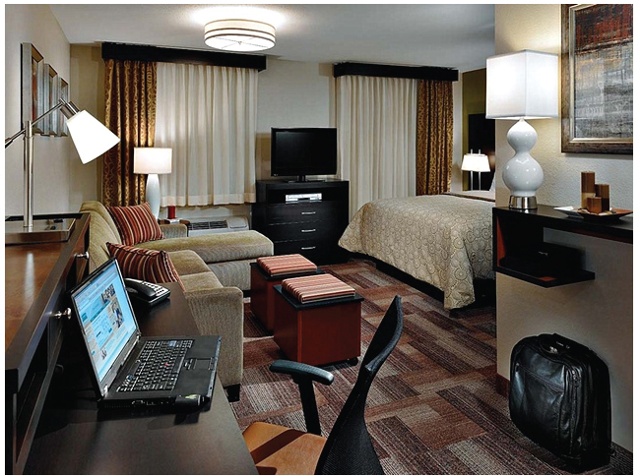 Staybridge Suites: Guest Room