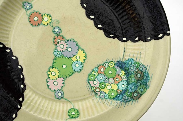 HAND PAINTED CAKE PLATE # 3
(One plate of a set of 6.)

DETAIL