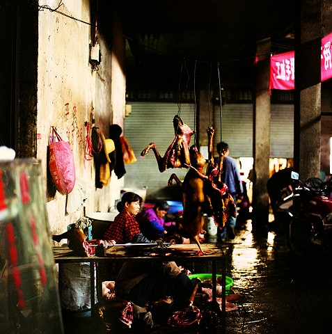Yangshuo Market 
(photo 3)