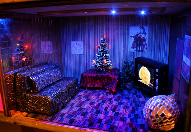 detail of Emmanuel Church of God, Happy Spa, Disco Christmas Living Room