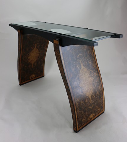 Three quarter View Of Glass Top Table 3
