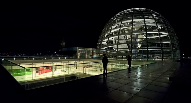 Reichstag Dome from the Roof

November 2012
