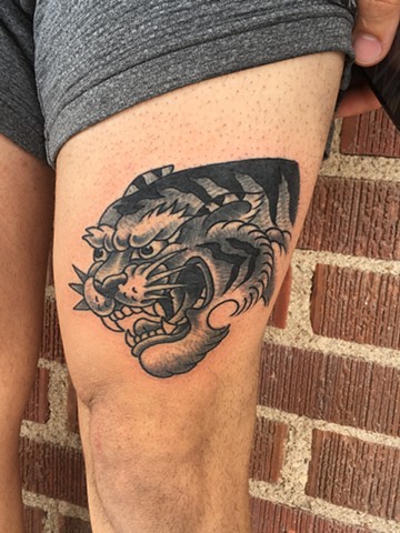 black and grey tiger tattoo thigh 