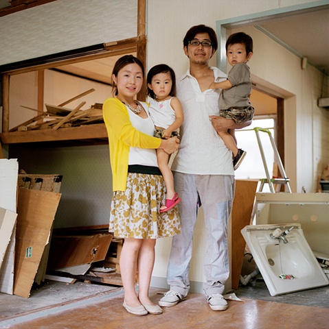 Young Family, Enmyojigaoka Apartments, Oyamazaki, Japan 2008