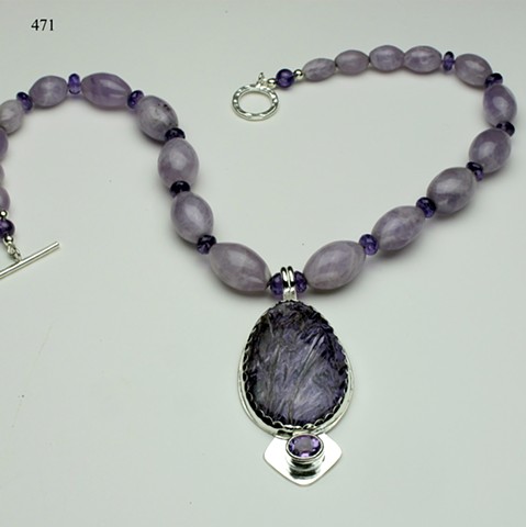 lovely lavender, chariot & faceted amethyst silver pendant with 2 varieties of amethyst beads, finished with a silver toggle (#471)