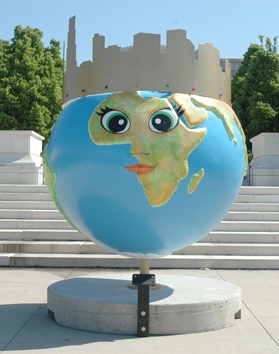 Cool Globes "Gracie Greenroof"