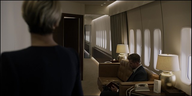 Air Force One
House of Cards: Season 3 (2015)
Netflix