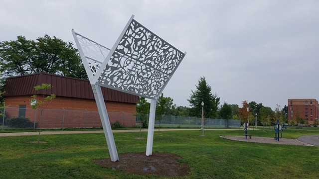 Screen Cloud by Bernard Williams, steel sculpture