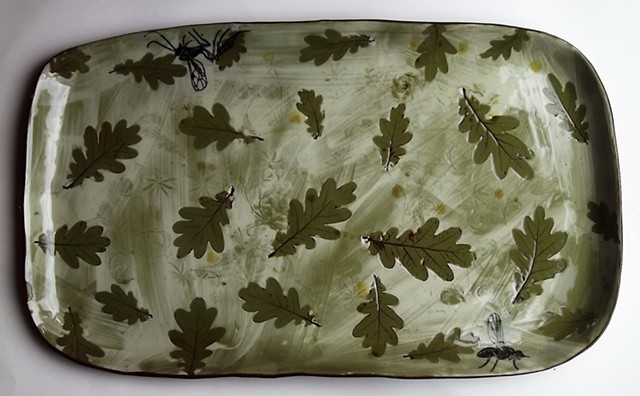 Oak leaves and insects large dish