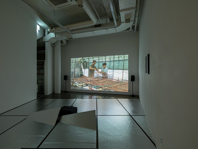 파라클레토스 Who Stands Beside