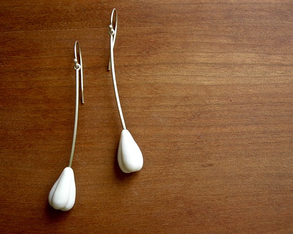 lily bulb earrings