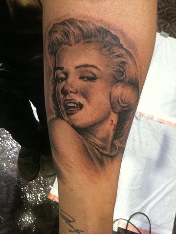Marilyn vampire portrait