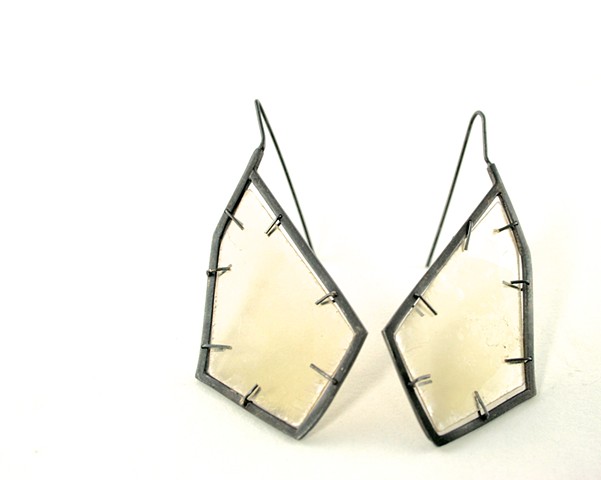 E-DIAMICA diamond shaped oxidized silver earrings with mica inset. 