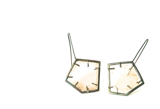 E-HEXMICA hex-shaped oxidized silver earrings with mica inset. 