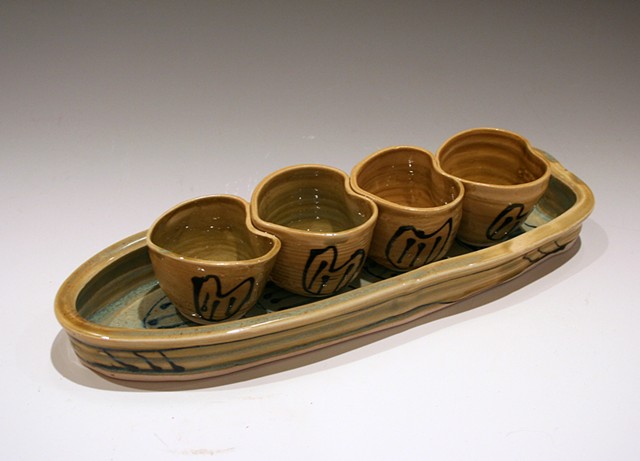 Nesting Condiment Bowls in Tray