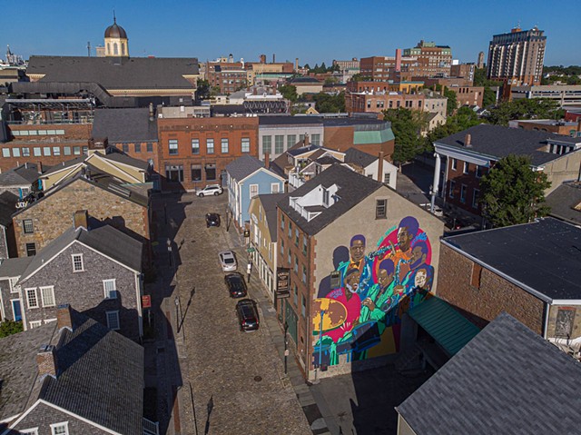 Wide shot of the Jazz Mural (photo taken by John Robson)