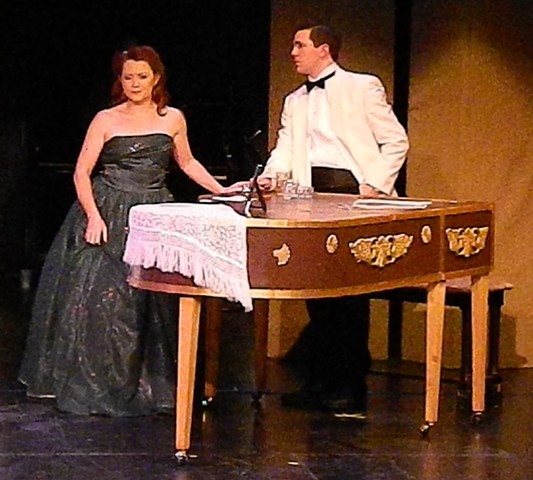 Big Edie Gets A Note From Her Husband