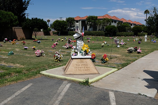 Sea Breeze Pet Cemetery, Huntington Beach

 