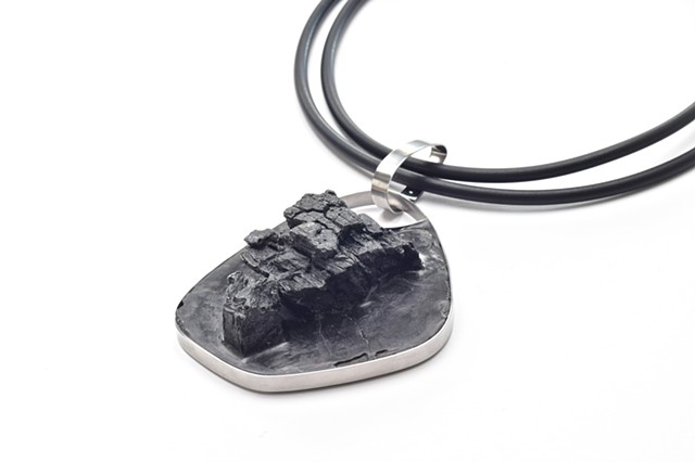Meteorite Landing

necklace