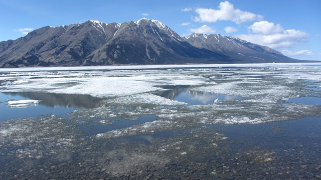 Kluane Lake - ice break & Sheep Mountain