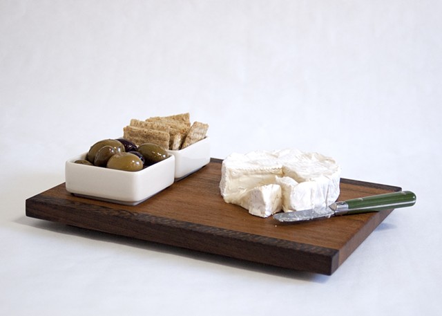 Hors d'oeuvres board, 2-dish